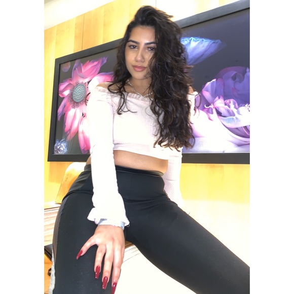 Meet your Posher, Andrea - Picture 1 of 1